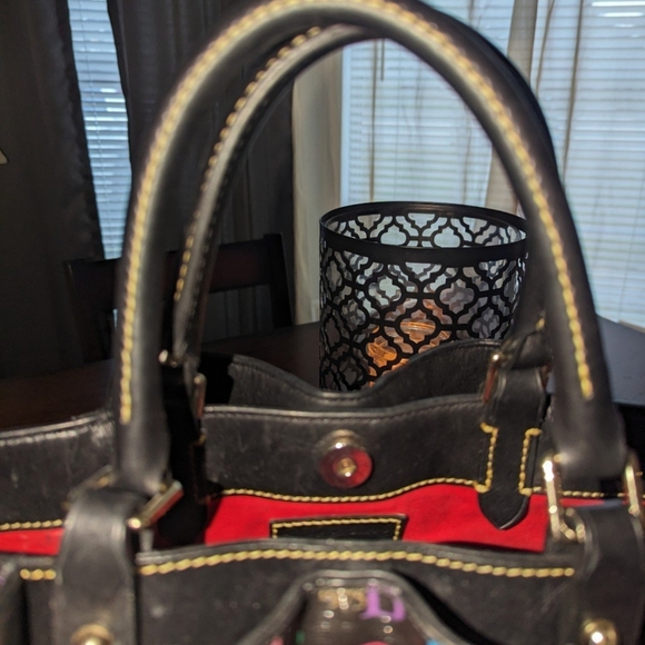 Dooney Bourke - Picture 6 of 8